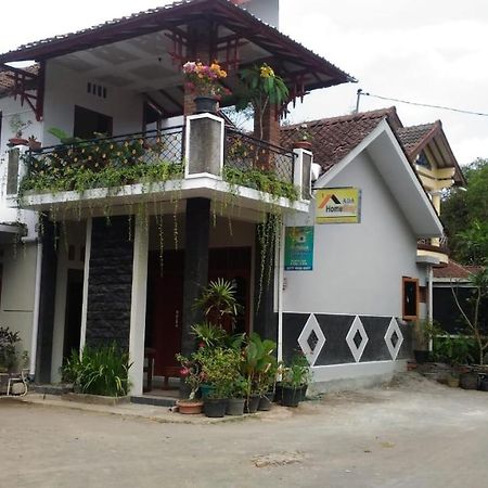 Ada Homestay Magelang Bagian luar foto